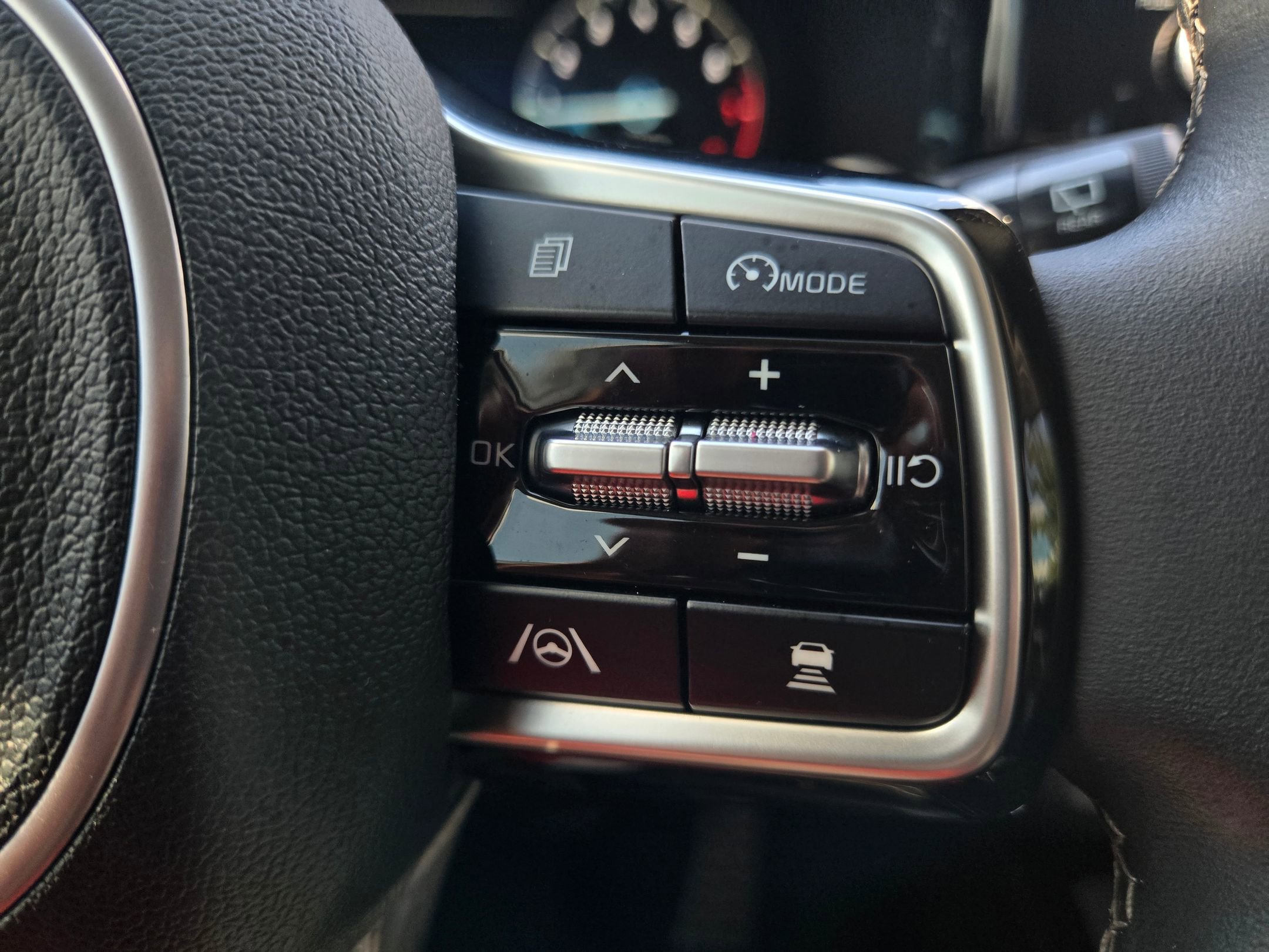 Used 2022 Kia Sorento SX image 26