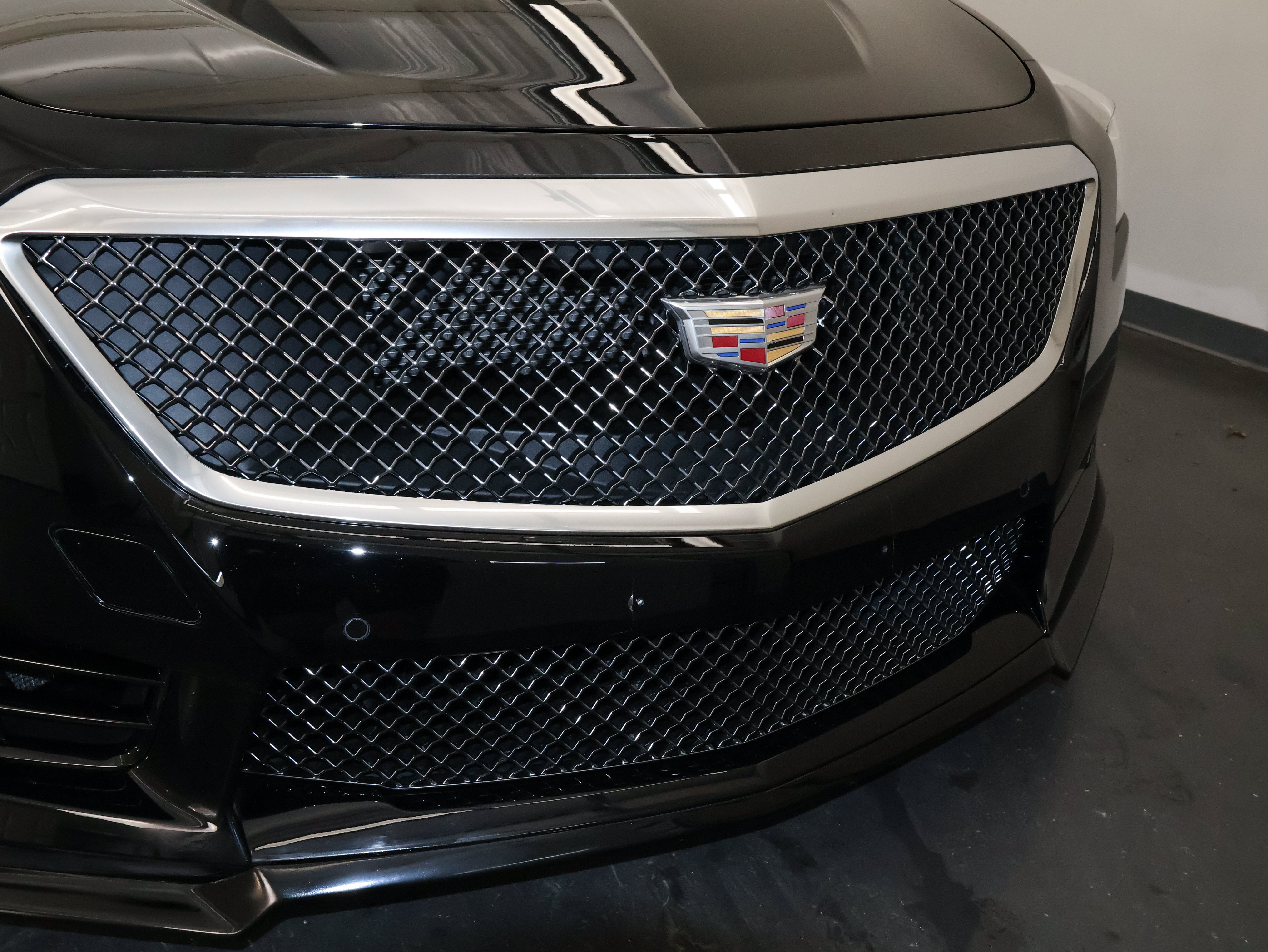 Used 2019 Cadillac CTS V w/ Luxury Package RWD image 43
