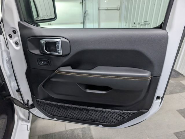 Used 2025 Jeep Wrangler Unlimited Sahara w/ Safety Group AWD/4WD image 25