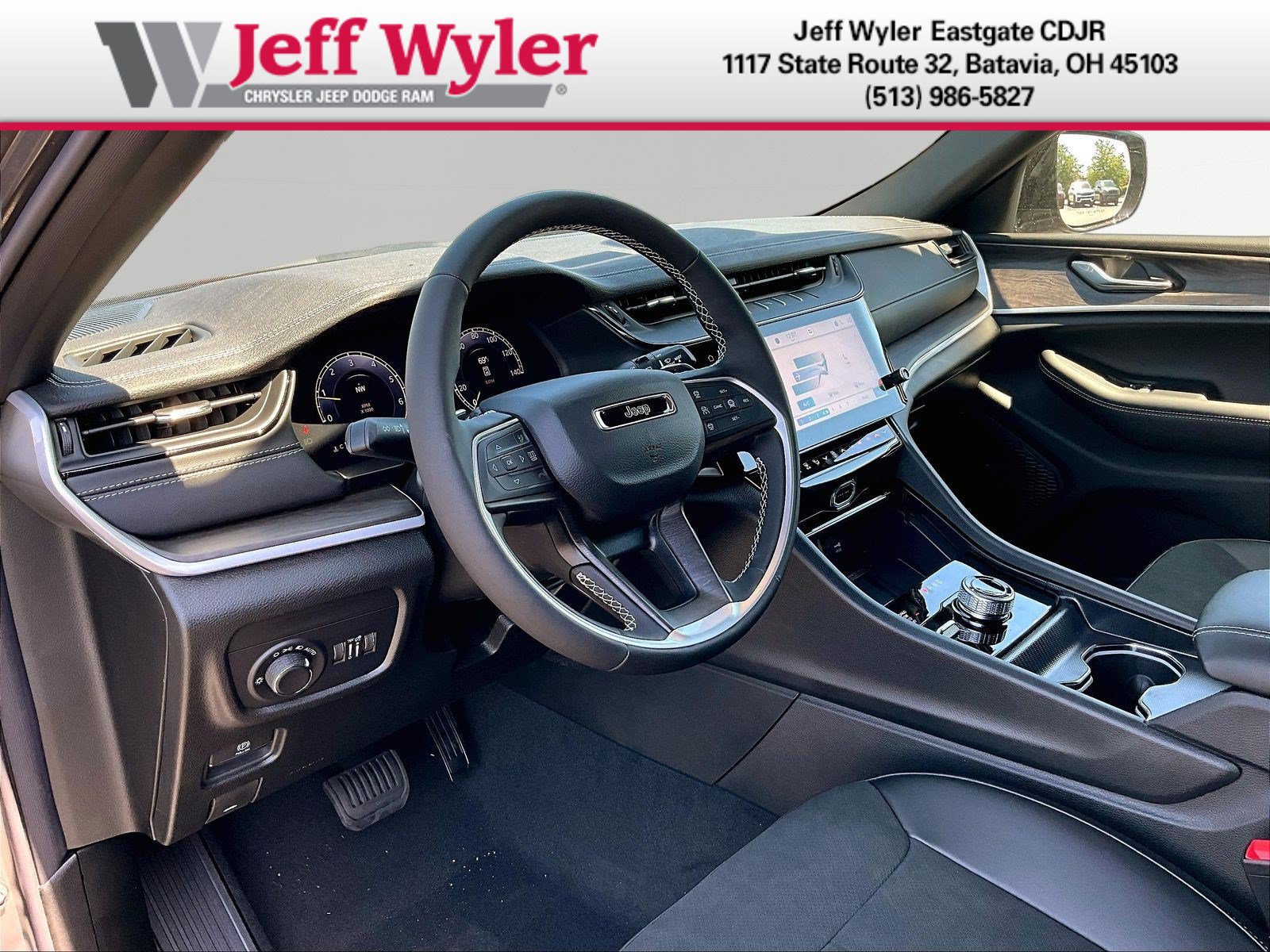 New 2026 Jeep Grand Cherokee Altitude AWD/4WD image 16