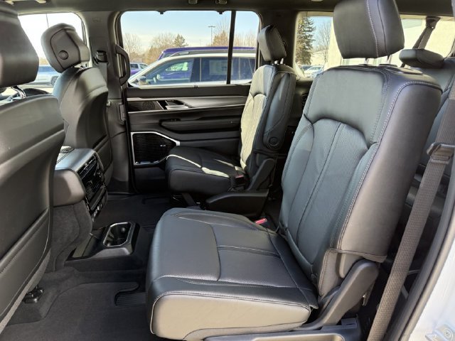 New 2026 Jeep Grand Wagoneer L Limited AWD/4WD image 15