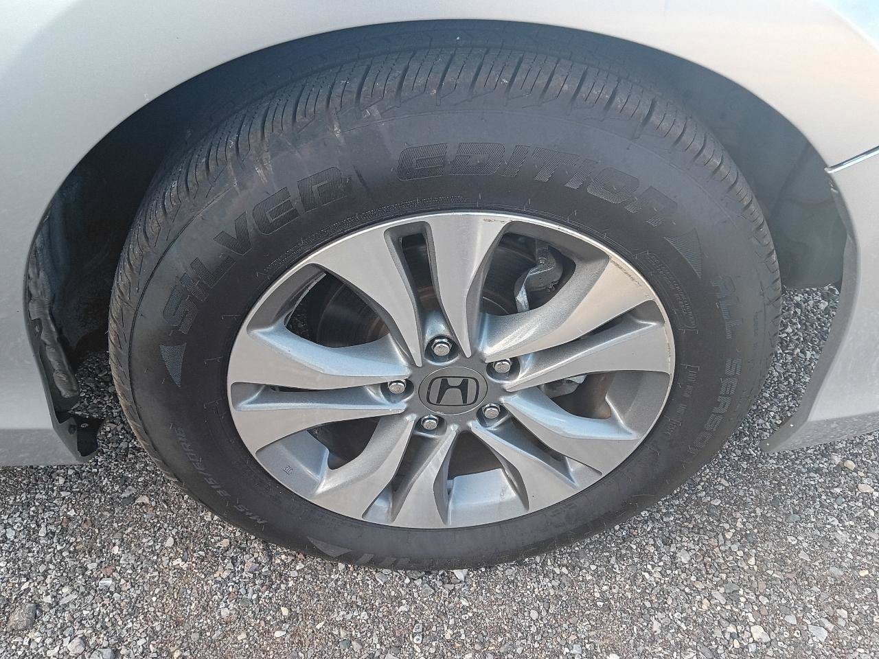 Used 2015 Honda Accord LX image 25