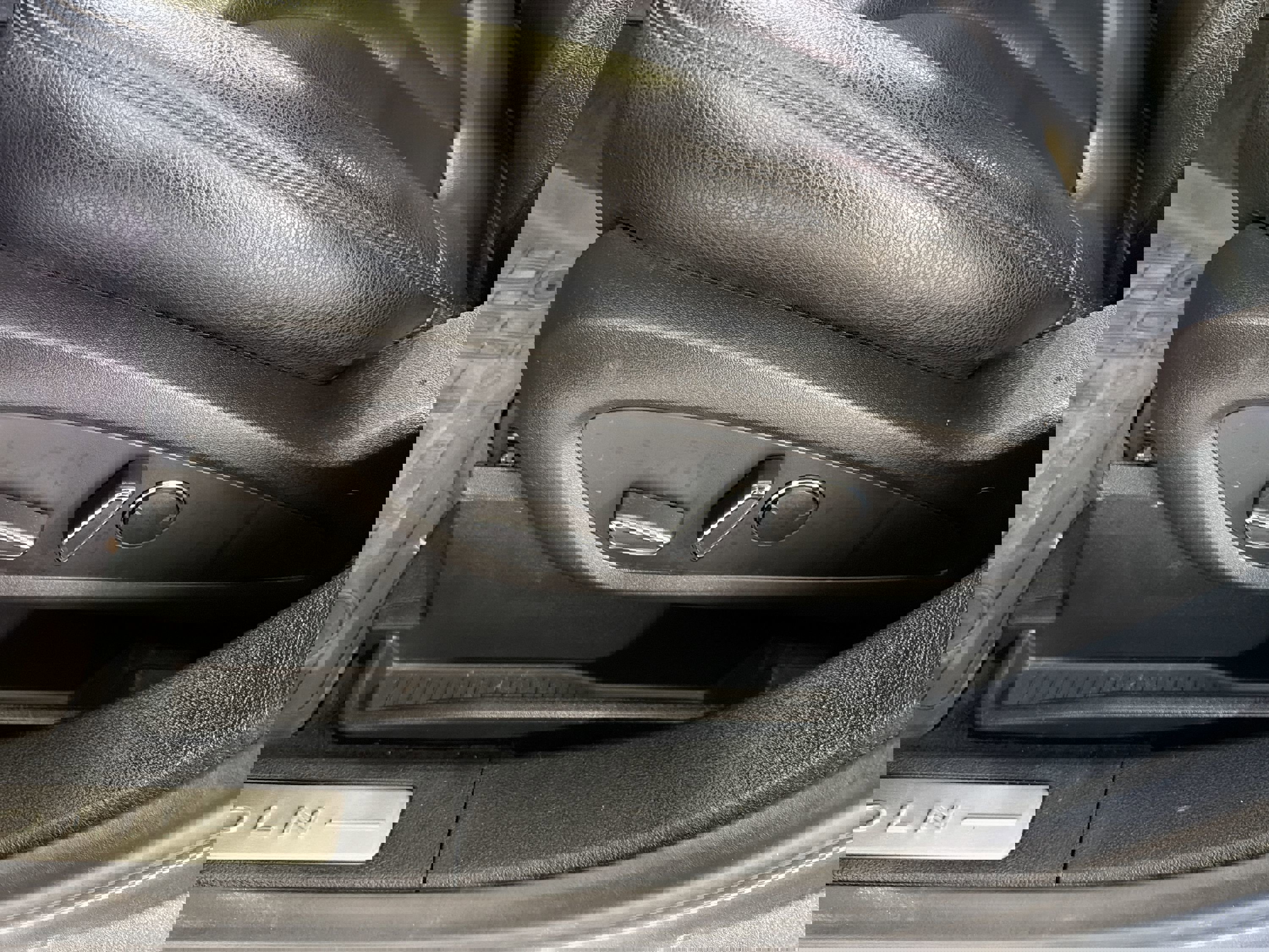 Used 2022 Lincoln Nautilus FWD w/ Premium Package image 11