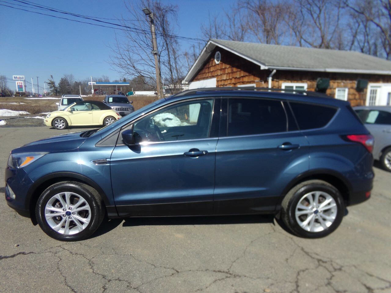 Used 2018 Ford Escape SE image 12