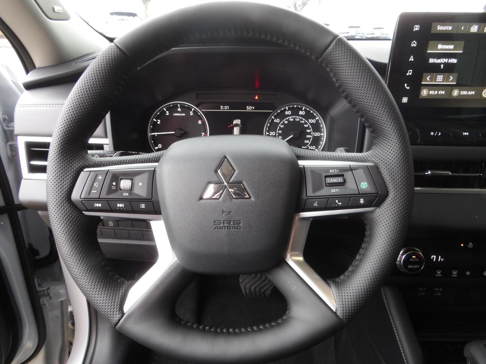 New 2026 Mitsubishi Outlander SE image 27