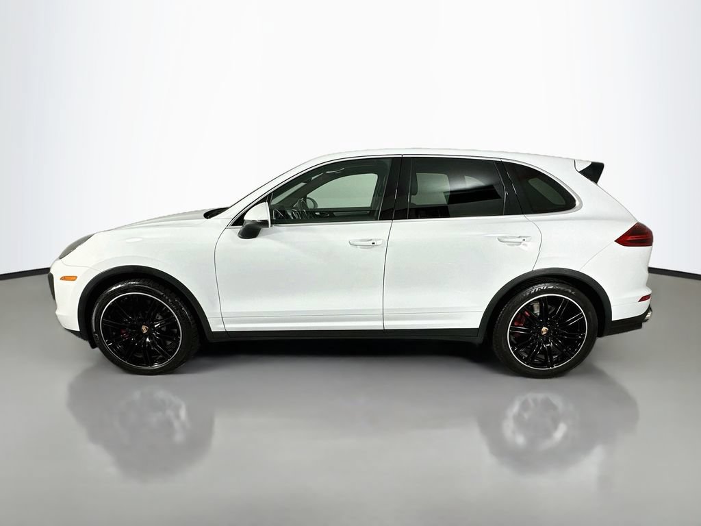 Used 2015 Porsche Cayenne Turbo AWD/4WD image 2