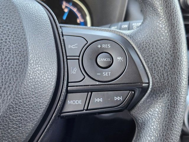 Used 2025 Toyota RAV4 XLE image 20