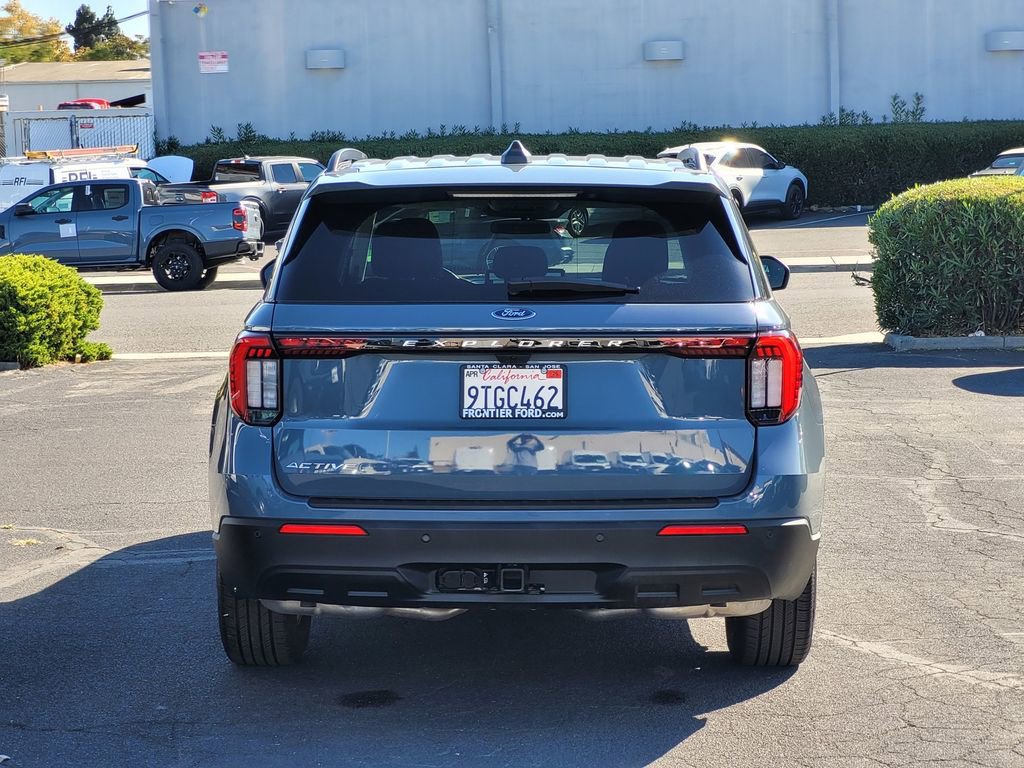 Used 2025 Ford Explorer Active image 5