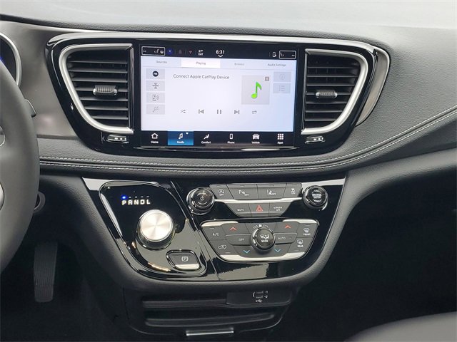 New 2026 Chrysler Pacifica Select image 14