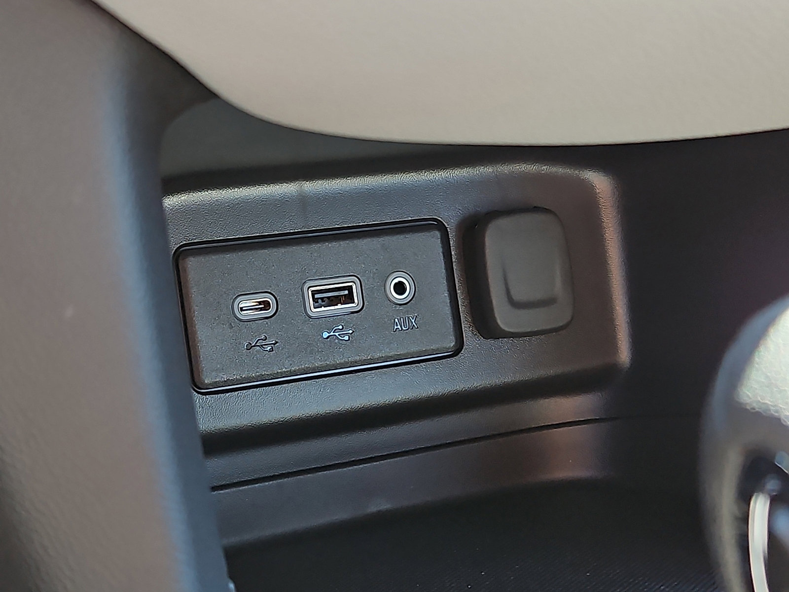 Used 2024 Chevrolet Equinox LS image 23