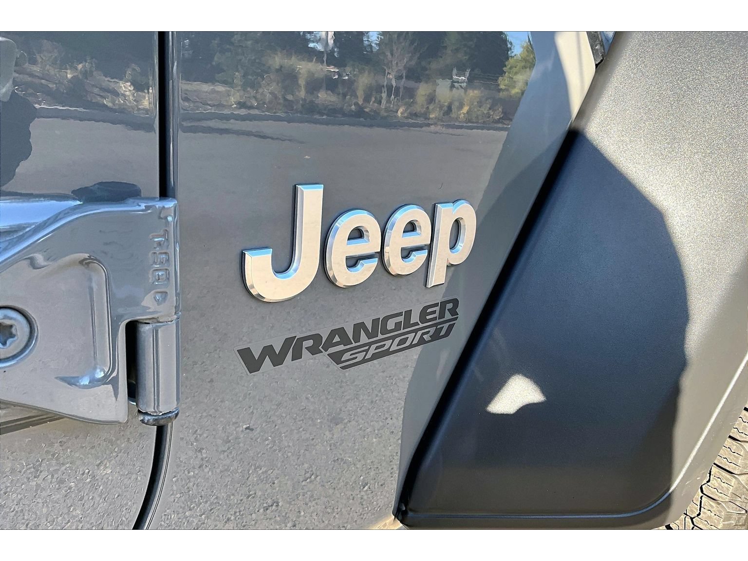 Used 2021 Jeep Wrangler Sport AWD/4WD image 8