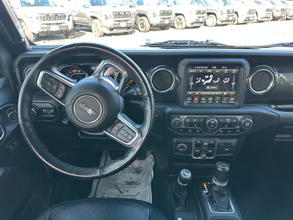Used 2019 Jeep Wrangler Unlimited Sahara image 15