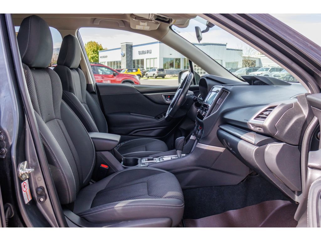 Used 2019 Subaru Forester Premium w/ All-Weather Package AWD/4WD image 11