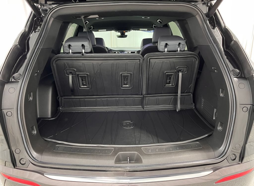 Used 2023 Buick Enclave Essence AWD/4WD image 30