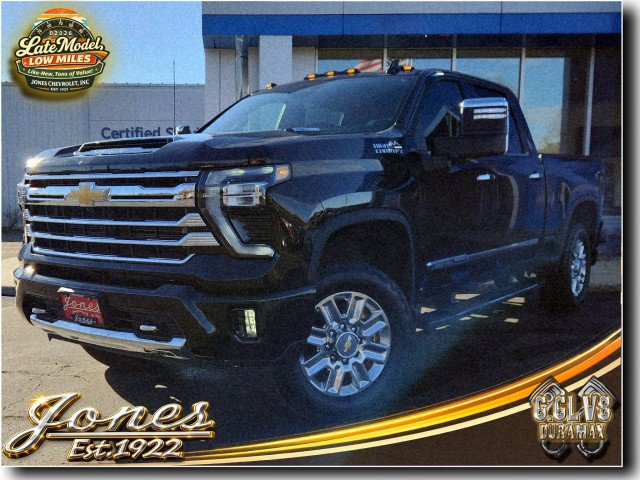 Used 2025 Chevrolet Silverado 2500 High Country w/ High Country Premium Package AWD/4WD image 1
