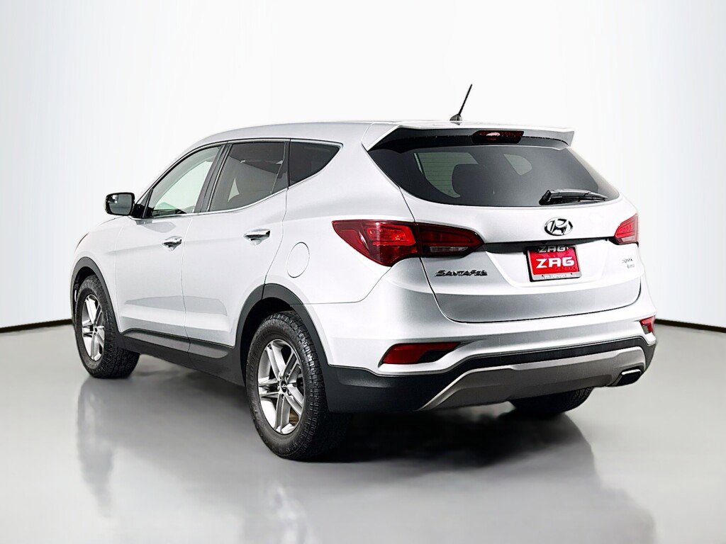 Used 2018 Hyundai Santa Fe Sport AWD/4WD image 3