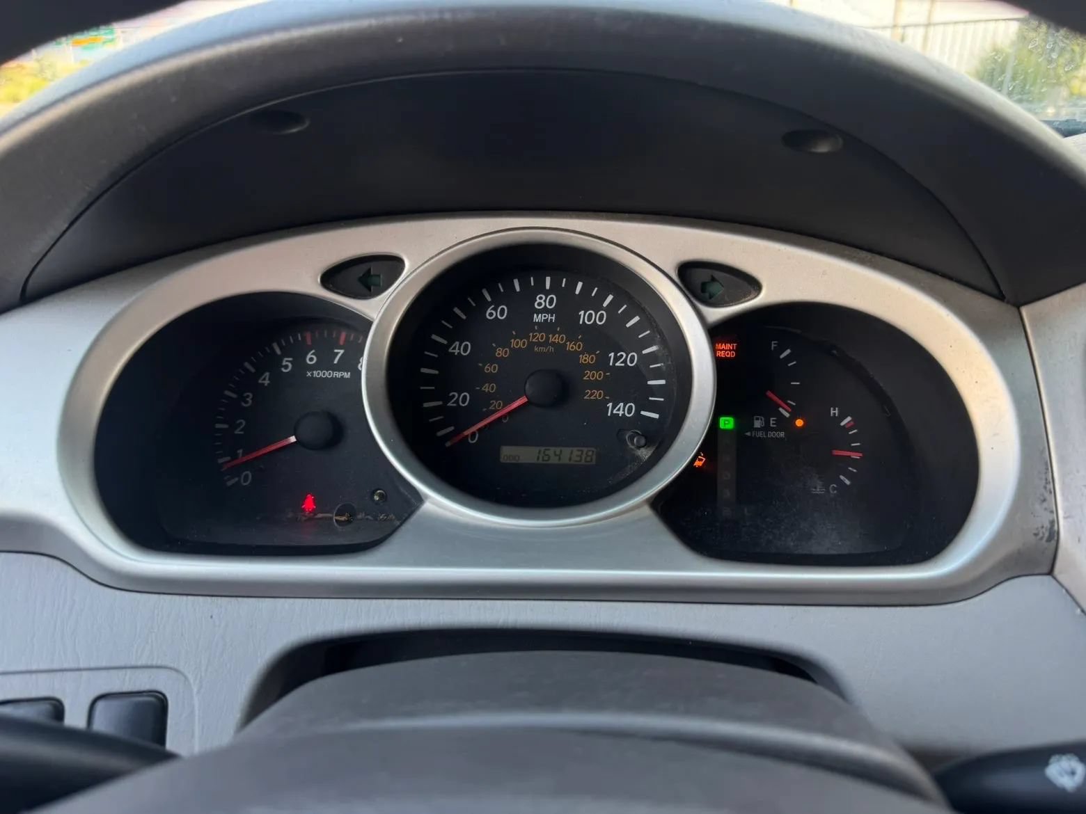 Used 2005 Toyota Highlander 2WD V6 w/ 3rd Row image 9