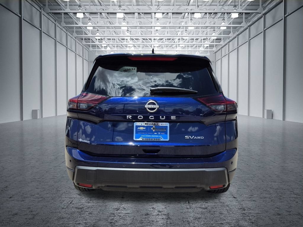 Used 2024 Nissan Rogue SV AWD/4WD image 13
