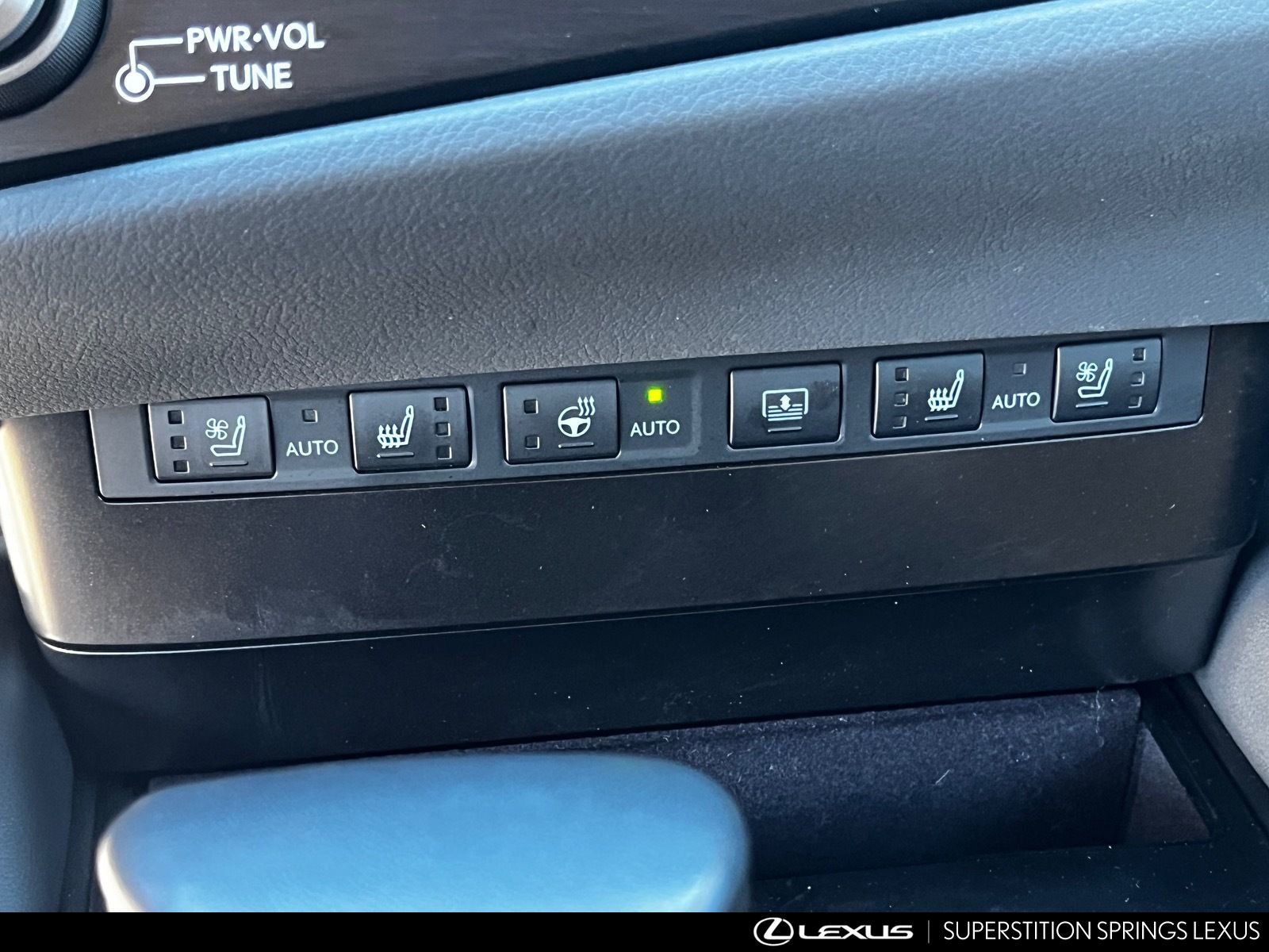 Certified 2024 Lexus ES 300h 300h w/ Premium Package image 16