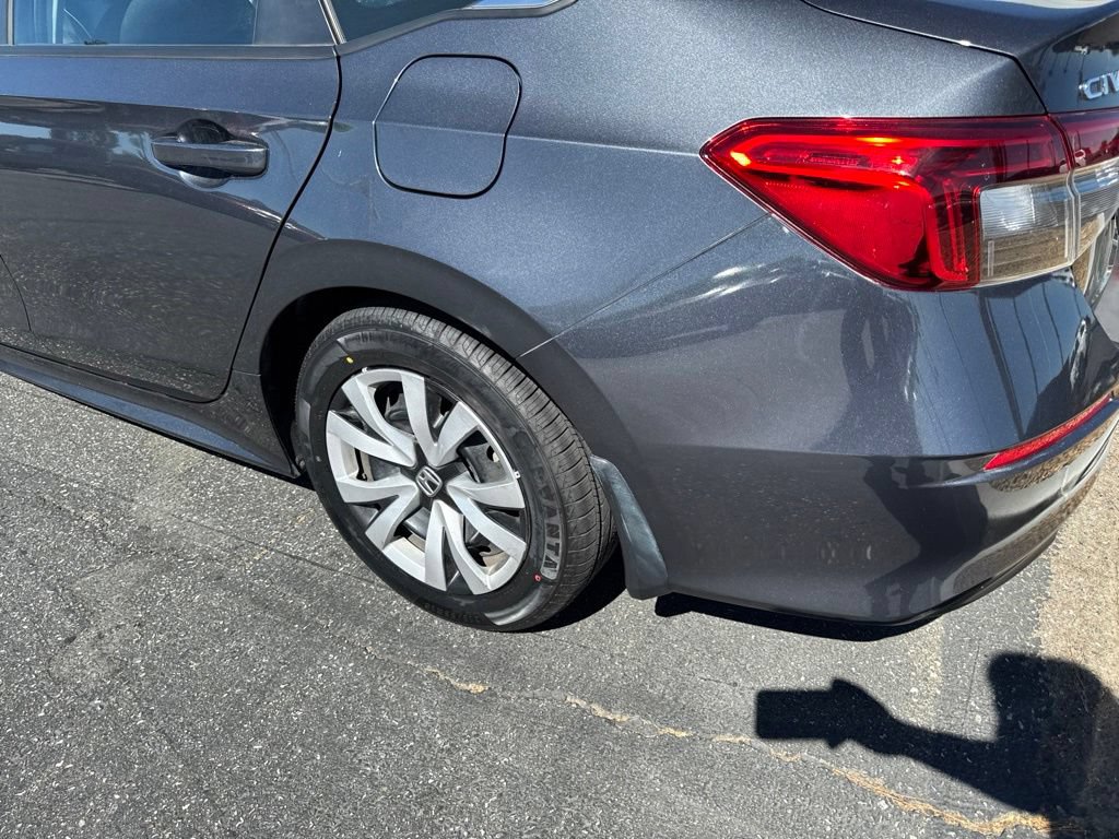 Used 2022 Honda Civic LX image 9