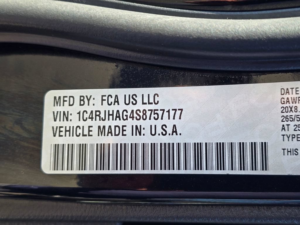 Used 2025 Jeep Grand Cherokee Altitude AWD/4WD image 35