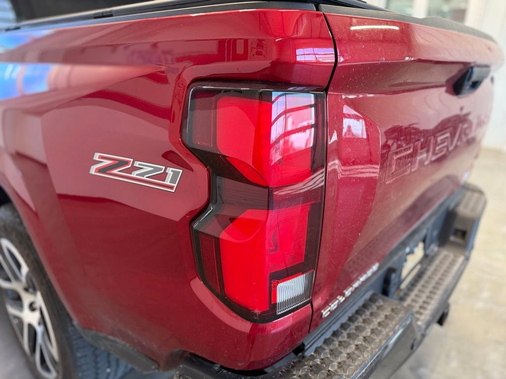 Used 2024 Chevrolet Colorado Z71 w/ Z71 Convenience Package 2 image 8