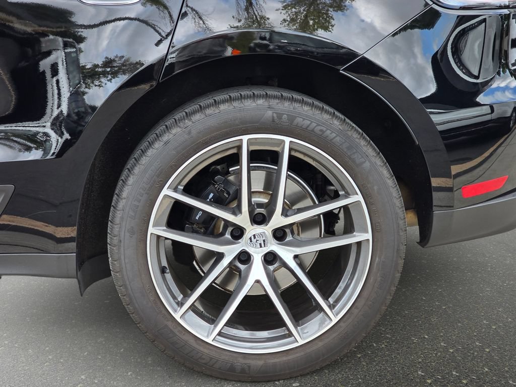 Used 2023 Porsche Macan AWD/4WD image 37
