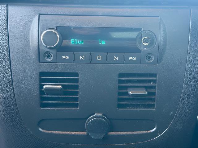 Used 2013 Chevrolet Avalanche LTZ image 24