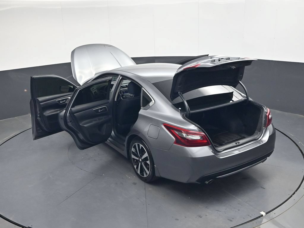Used 2018 Nissan Altima 2.5 SR FWD image 34