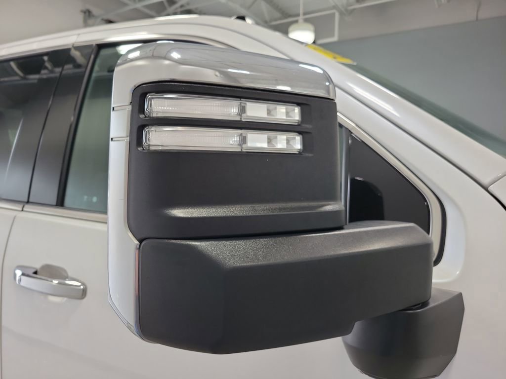 Used 2023 GMC Sierra 2500 Denali w/ Denali Ultimate Package image 23