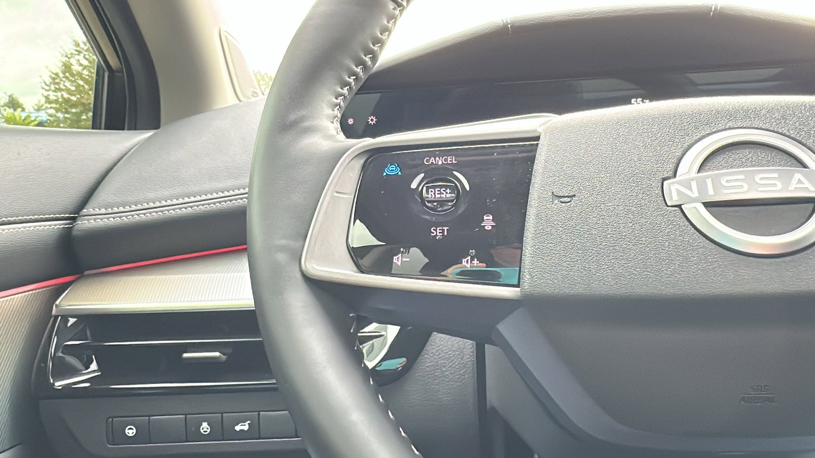 Used 2025 Nissan Murano SL image 16