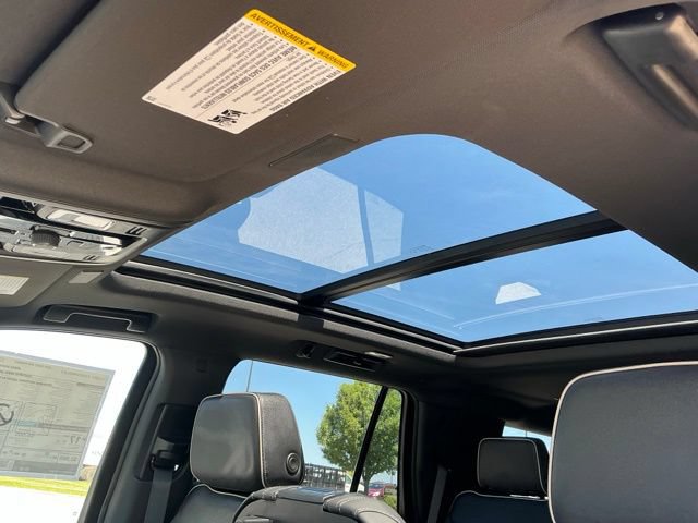 New 2026 Chevrolet Tahoe Premier w/ Sun And Tow Package AWD/4WD image 33