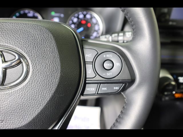 Used 2022 Toyota RAV4 SE w/ Convenience Package image 23