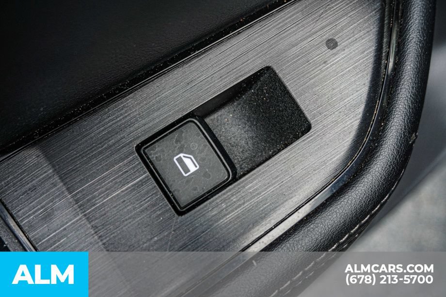 Used 2024 Nissan Rogue SV FWD image 49