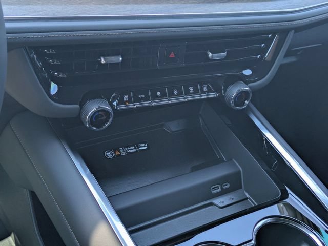 New 2026 Chevrolet Suburban High Country AWD/4WD image 22