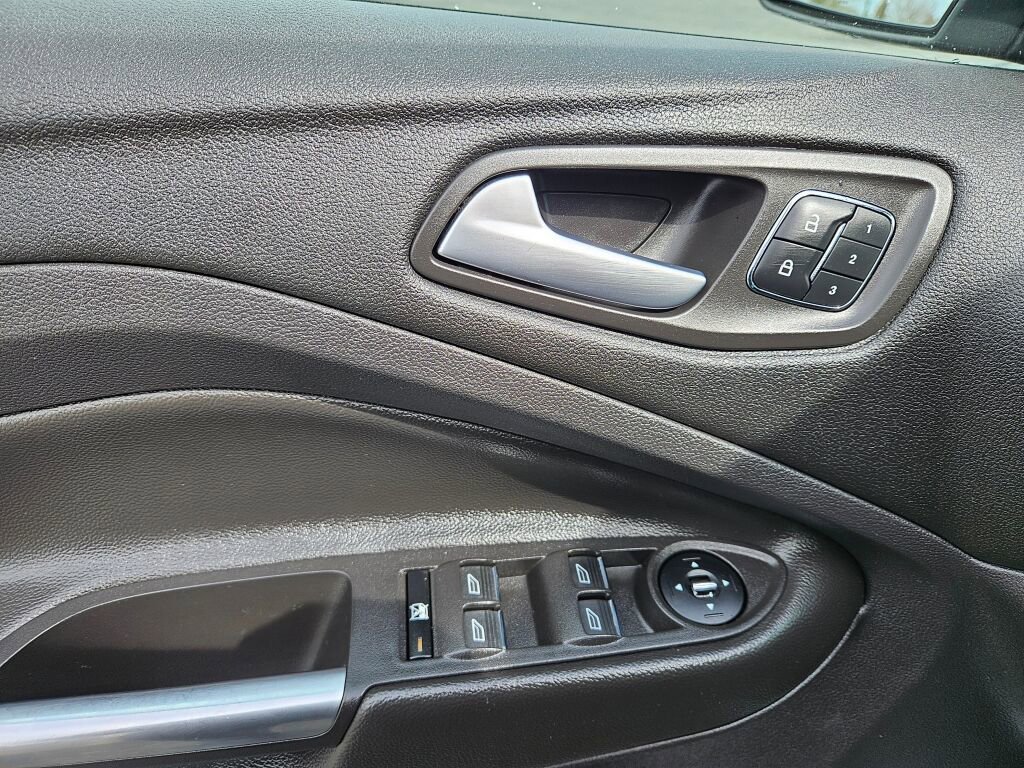 Used 2013 Ford Escape Titanium w/ Parking Technology Pkg image 25