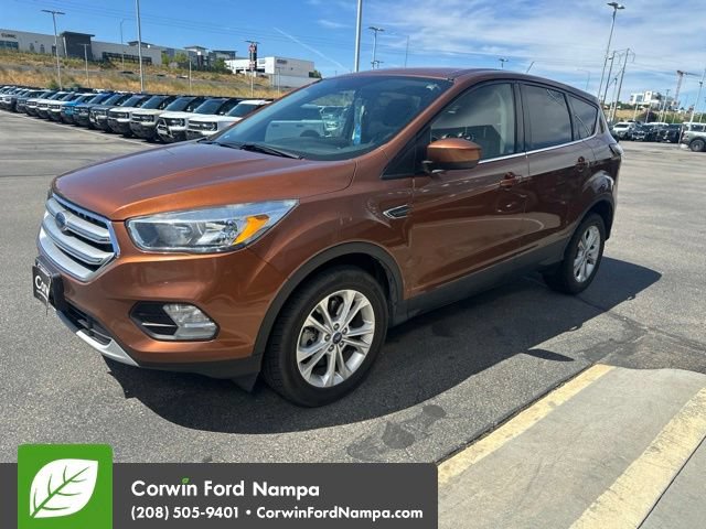 Used 2017 Ford Escape SE AWD/4WD image 3