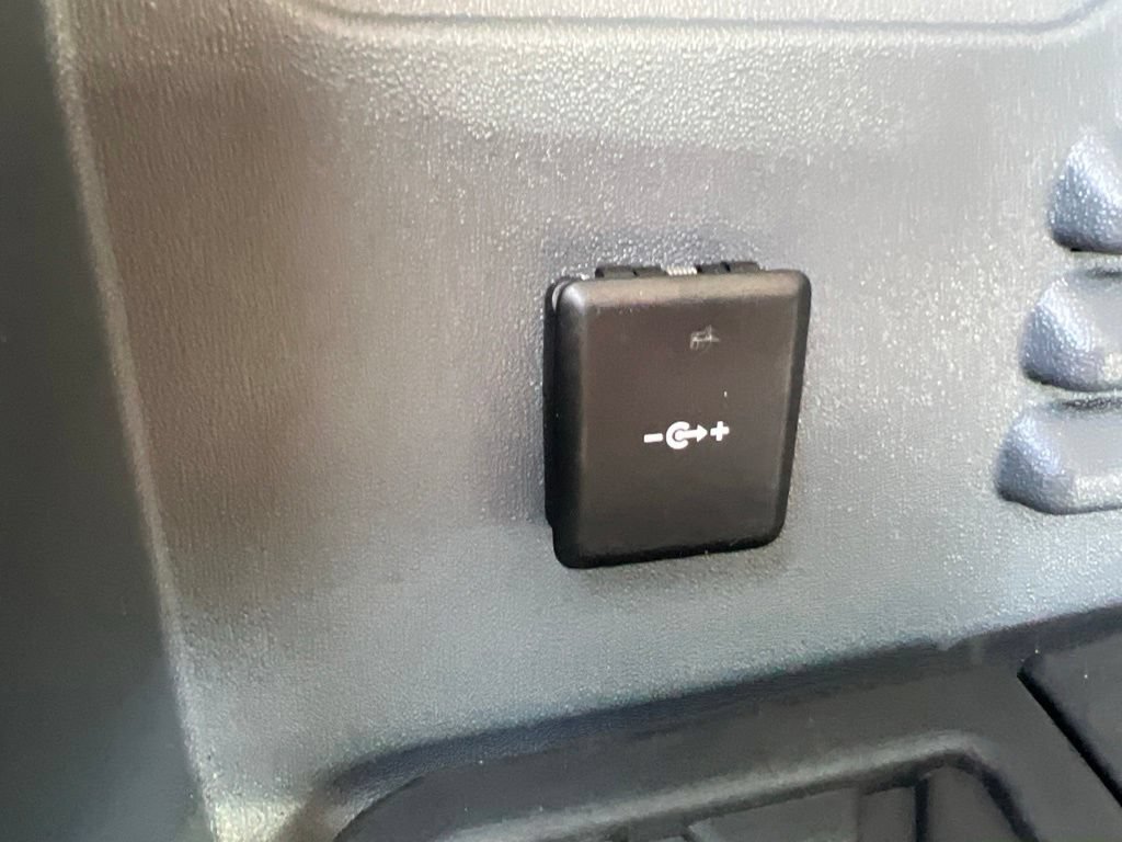 Used 2024 Land Rover Defender 110 S AWD/4WD image 30