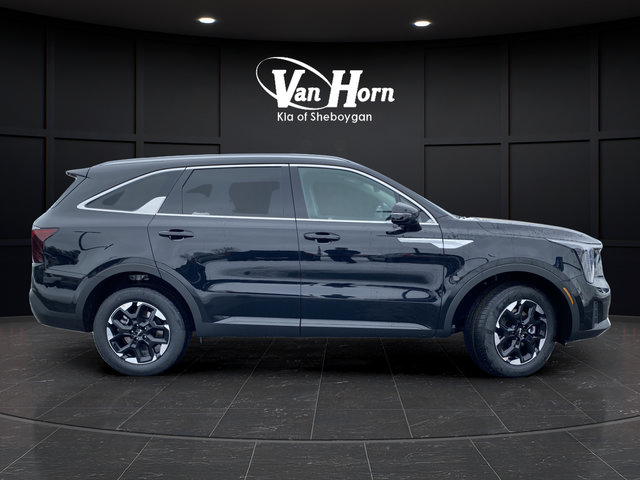 New 2026 Kia Sorento S AWD/4WD image 2