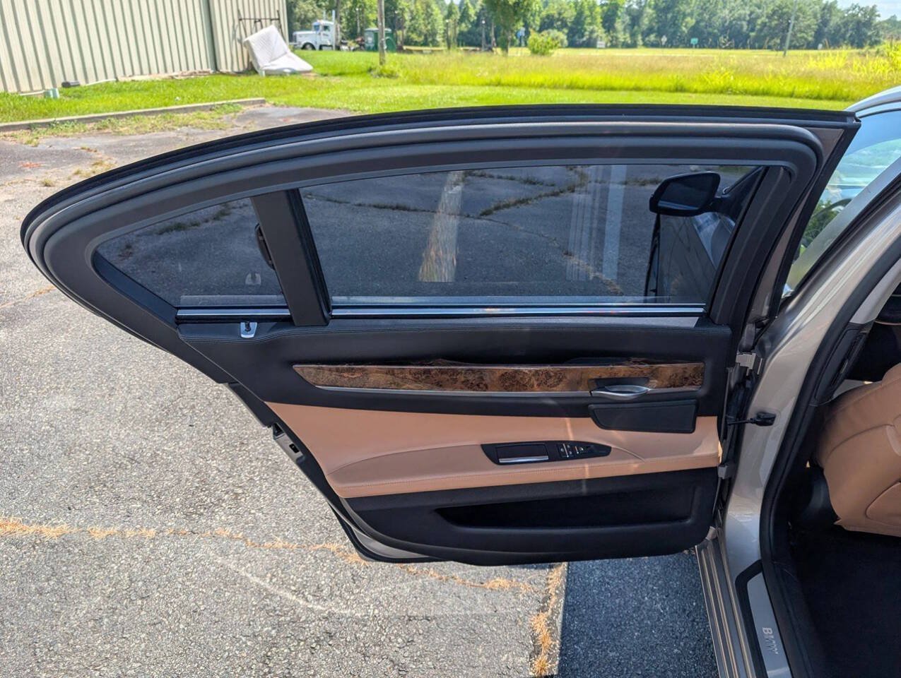 Used 2013 BMW 740Li xDrive AWD/4WD image 32