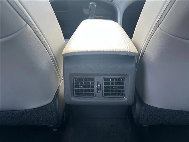 Used 2021 Toyota Camry XLE image 18