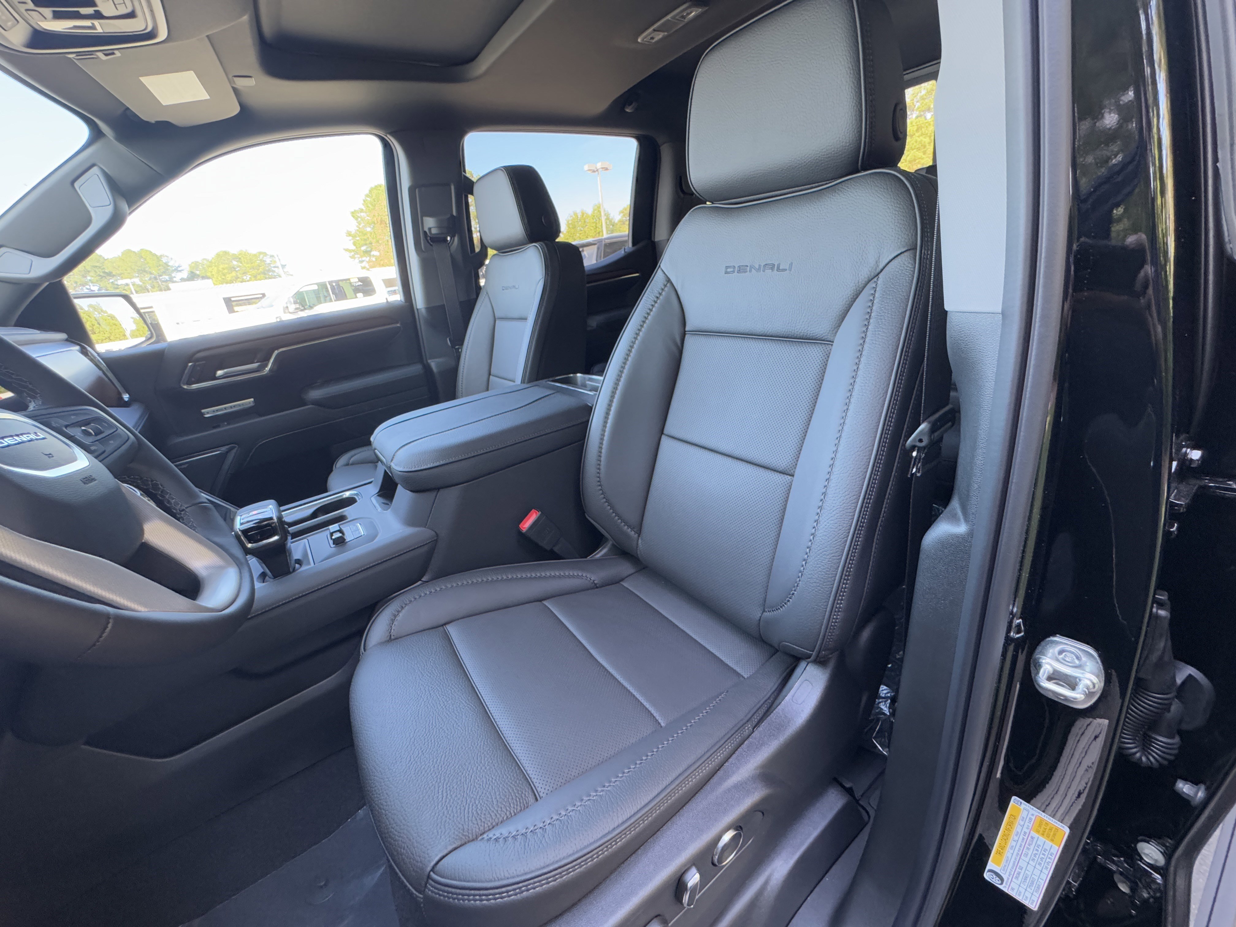 New 2026 GMC Sierra 1500 Denali w/ Denali Reserve Package image 23