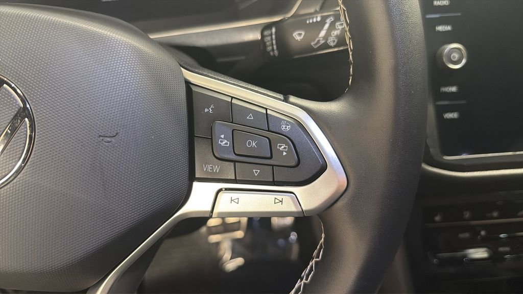 Used 2023 Volkswagen Tiguan SEL R-Line image 22
