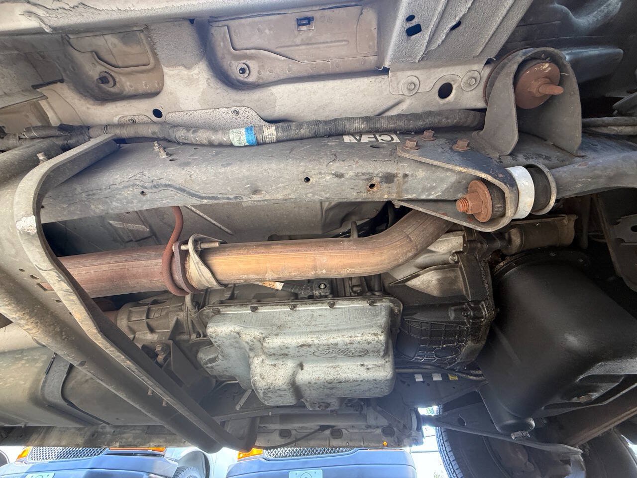 Used 2006 Ford E-350 and Econoline 350 Super Duty RWD image 32