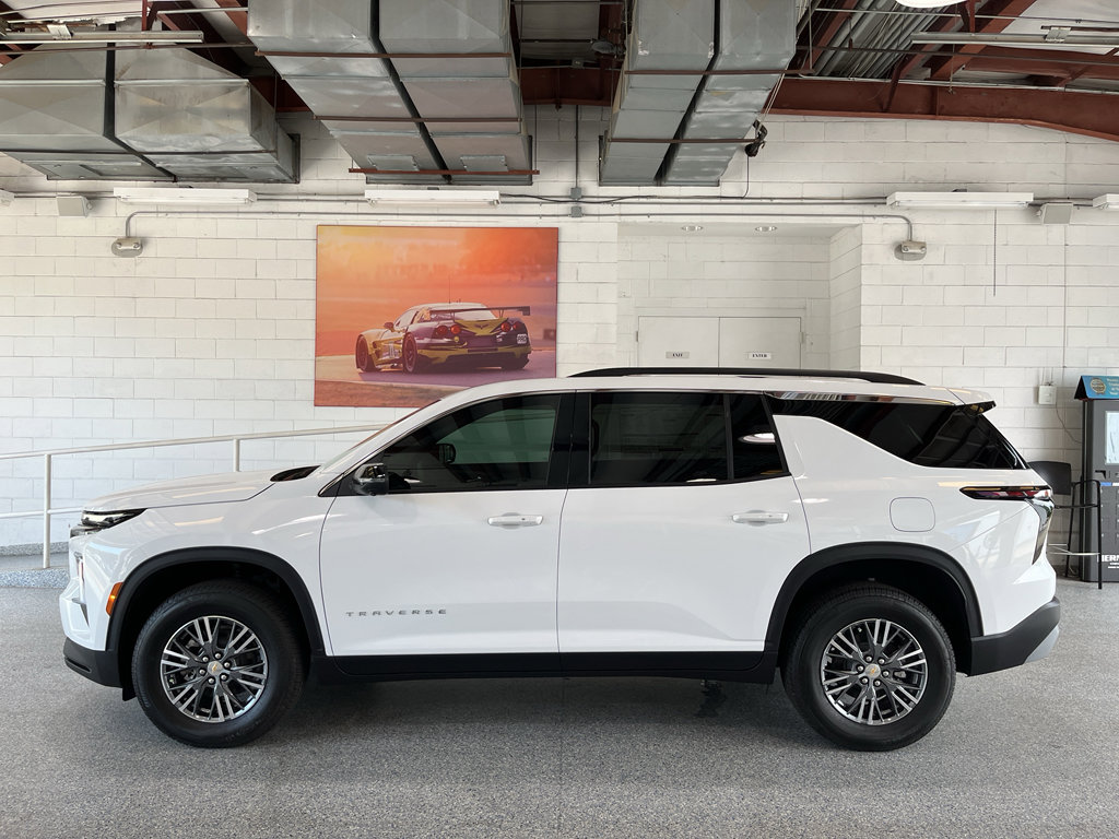 New 2026 Chevrolet Traverse LT FWD image 5