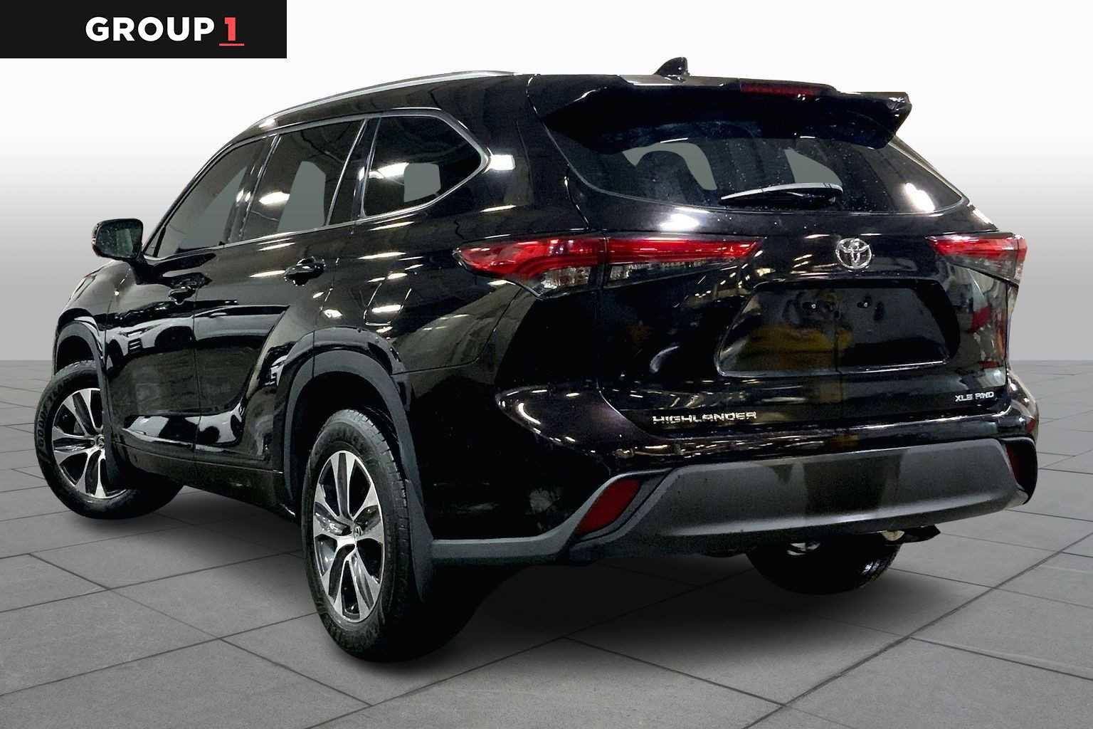 Certified 2021 Toyota Highlander XLE image 12
