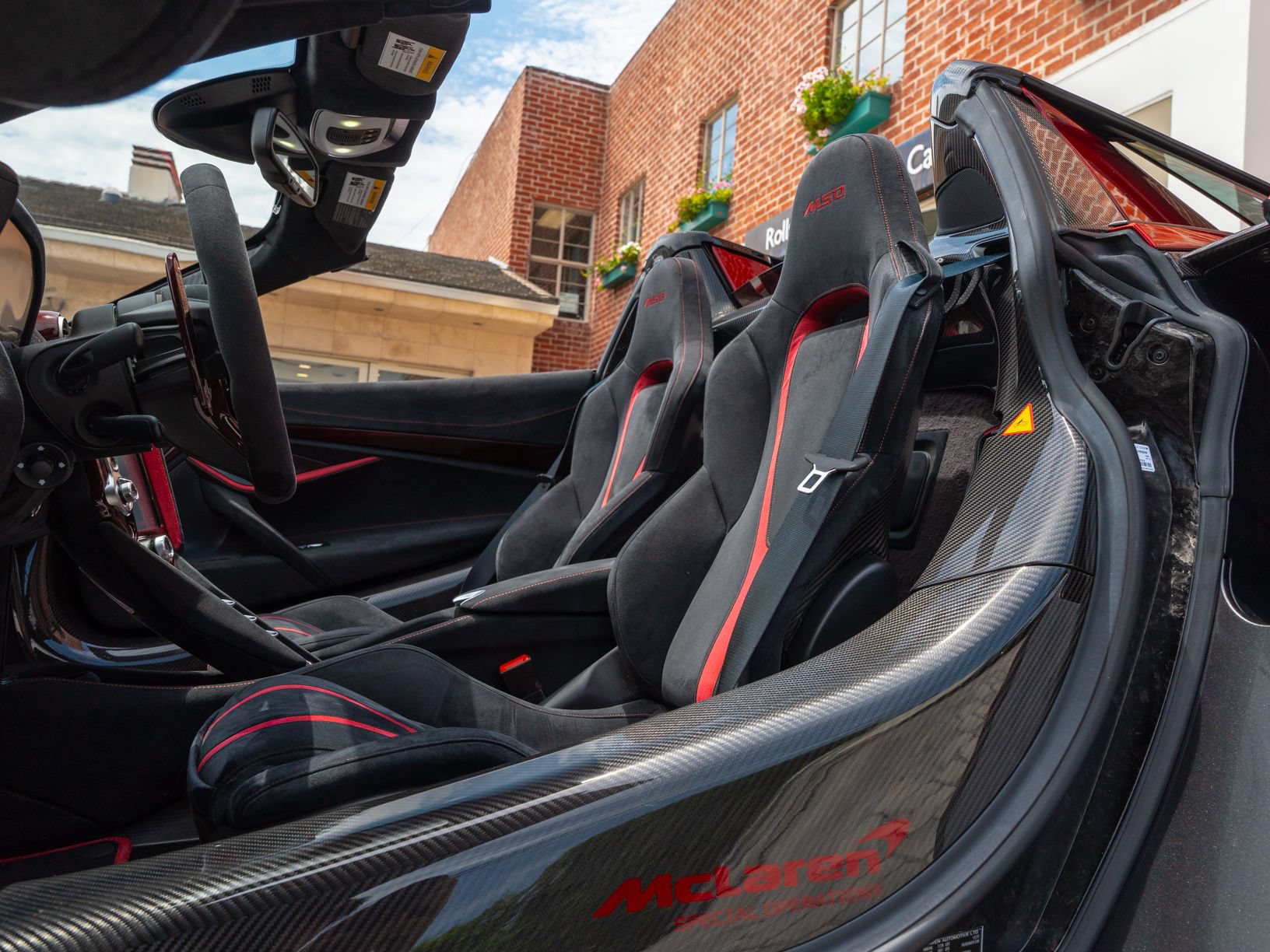 Used 2022 McLaren 765LT RWD image 31