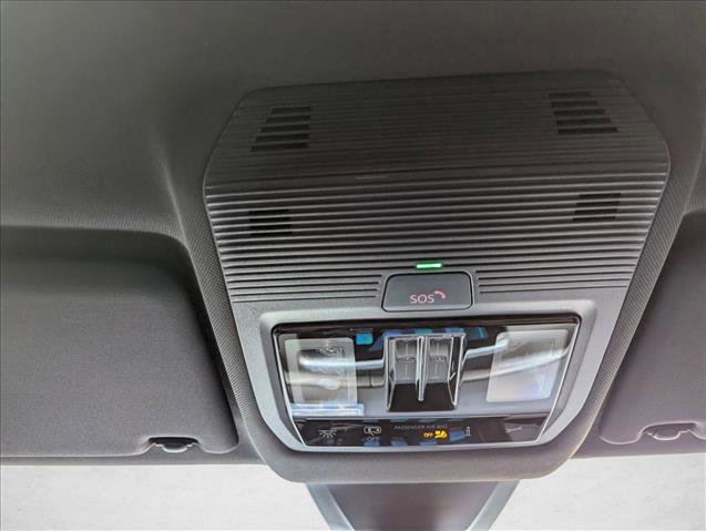 New 2026 Volkswagen Atlas Cross Sport SE image 21