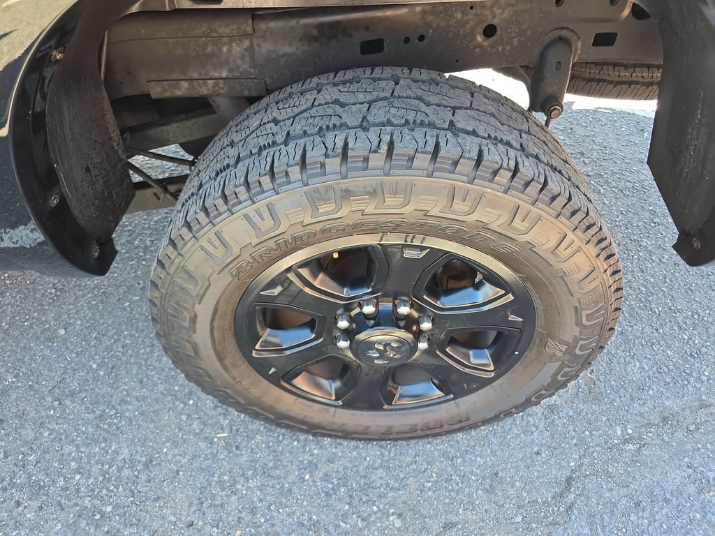 Used 2015 RAM 2500 Laramie w/ Black Appearance Group AWD/4WD image 40