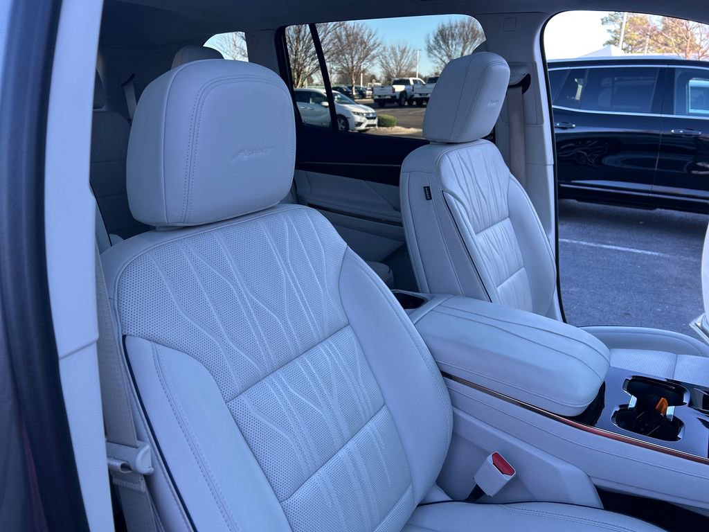 Certified 2025 Buick Enclave Avenir w/ Super Cruise Package image 38